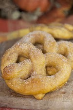 Cinnamon Sugar Pumpkin Soft Pretzels and GIVEAWAY! was pinched from <a href="http://wishesndishes.com/cinnamon-sugar-pumpkin-pretzels-giveaway/" target="_blank">wishesndishes.com.</a>