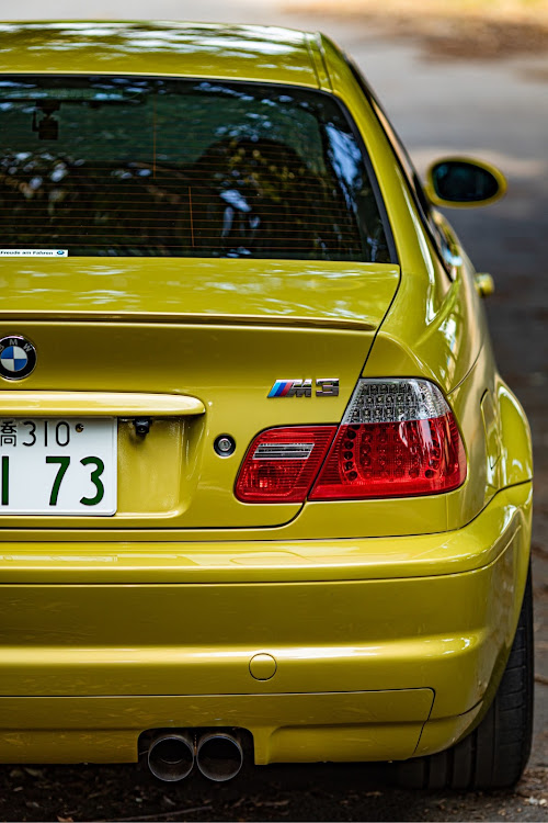 M3 クーペの一眼レフ・ピックアップに選ばれたい・アーッスすんごいこれ🤣・アーキュレーチタンマフラーに関するカスタム事例の投稿画像1枚目
