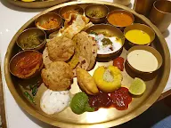 Maharaja Bhog - Premium Veg Thali photo 3