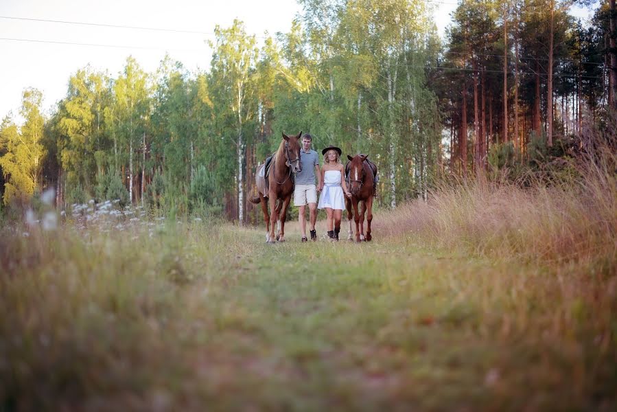 Wedding photographer Natalya Astashevich (astashevichnata). Photo of 24 October 2017