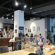 LOUISA COFFEE路易莎咖啡(台中博館門市)