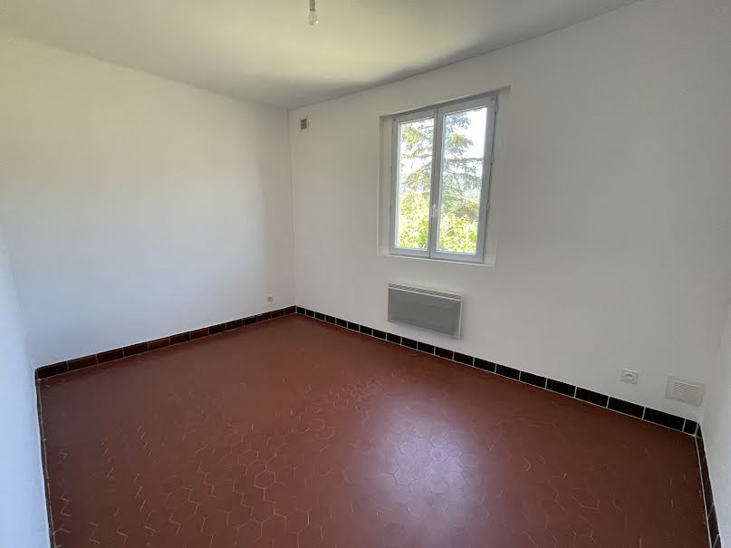 Location  appartement 2 pièces 39.07 m² à Sollies-pont (83210), 625 €