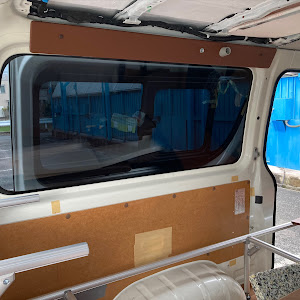 ハイエースバン TRH200V