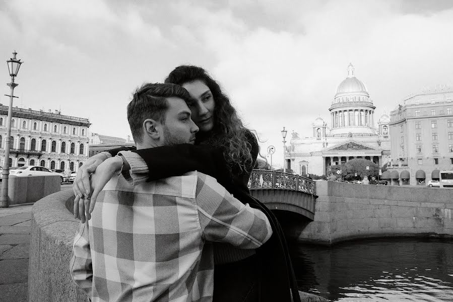 Fotógrafo de casamento Elena Gladkikh (egladkikh). Foto de 18 de dezembro 2022