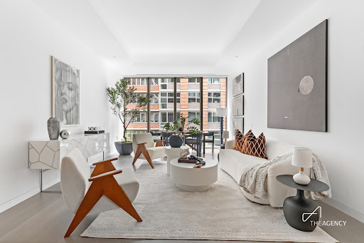 Appartement avec terrasse et piscine 2