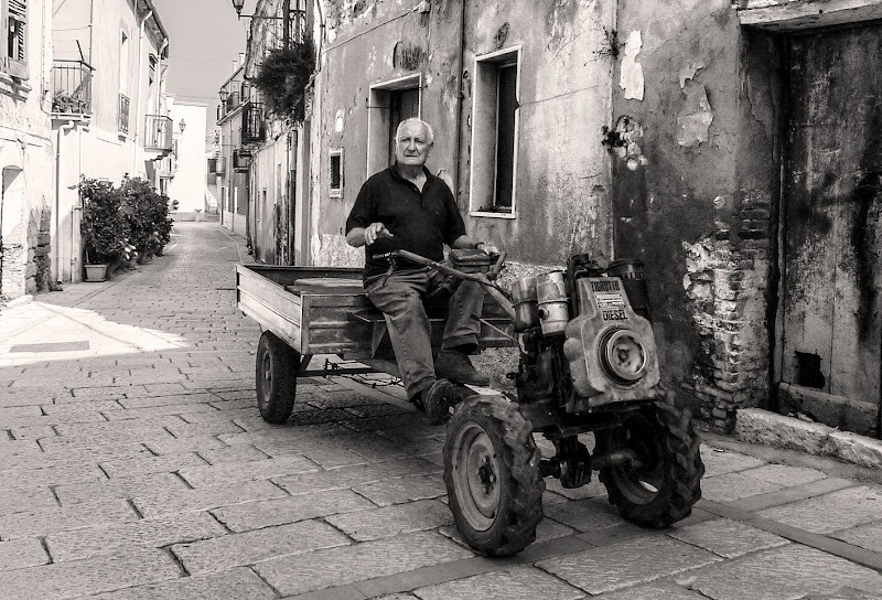 … ancora oggi è così  di Luta