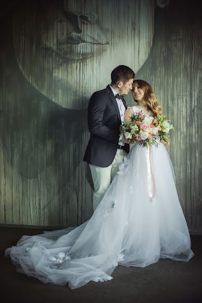 Nhiếp ảnh gia ảnh cưới Sergey Khramov (yanishradenski). Ảnh của 27 tháng 6 2017