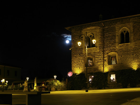 La luna e il castello di donyb