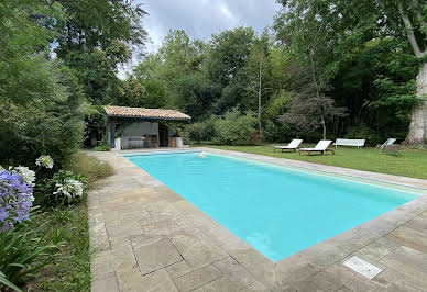 Farmhouse with pool 3