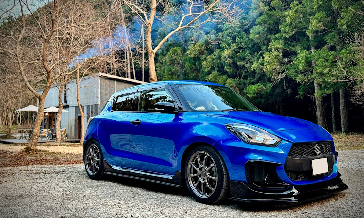 スイフトスポーツの謹賀新年2025・新年のご挨拶・カフェ活に関するカスタム事例の投稿画像1枚目