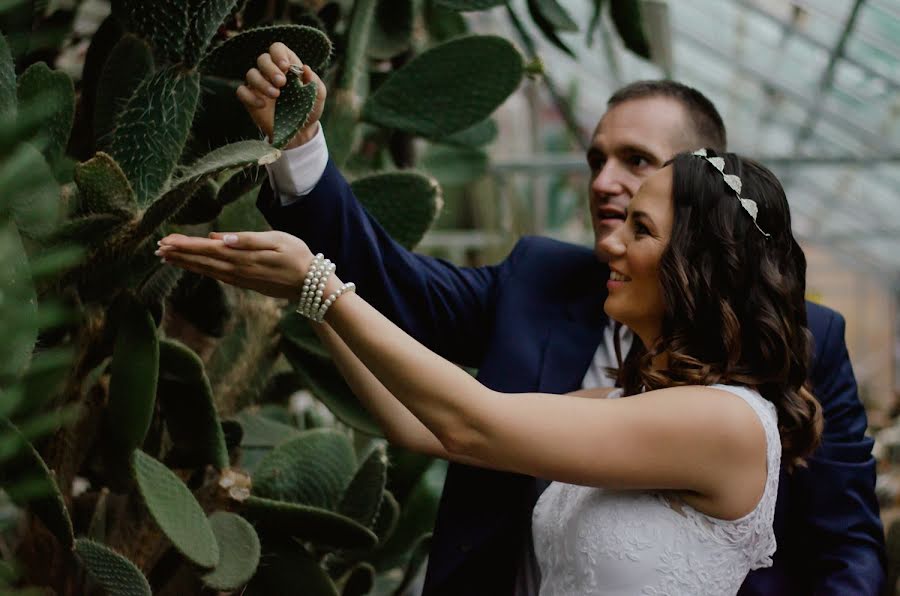 Fotografo di matrimoni Zsuzsanna Vezdén-Barabás (manaphoto). Foto del 3 marzo 2019