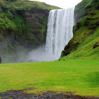 Green waterfall di 