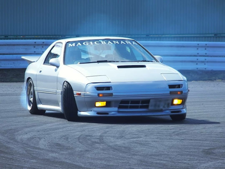 RX-7の走行会に関するカスタム事例の投稿画像1枚目