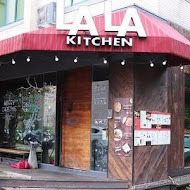 LA LA Kitchen
