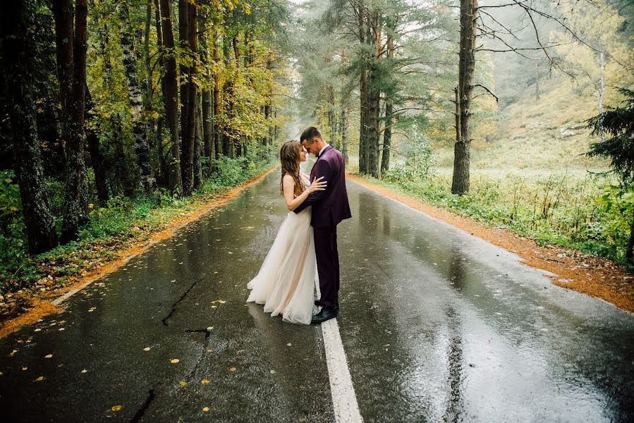 Fotógrafo de casamento Andrey Teterin (palych). Foto de 13 de outubro 2022