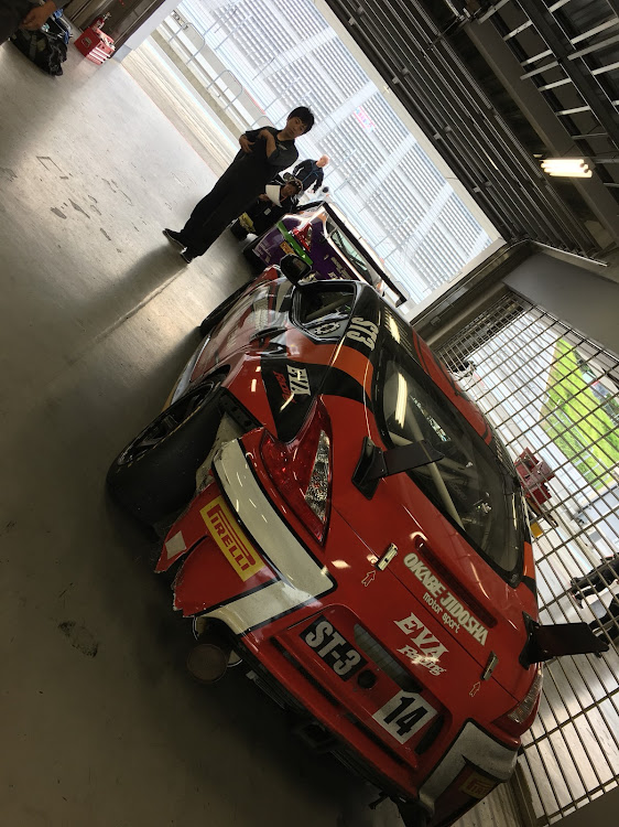 ponpon2217さんが投稿したエヴァンゲリオン・岡部自動車モータースポーツ・SUPER耐久・富士スピードウェイ・富士24時間耐久に関するカスタム事例の投稿画像5枚目