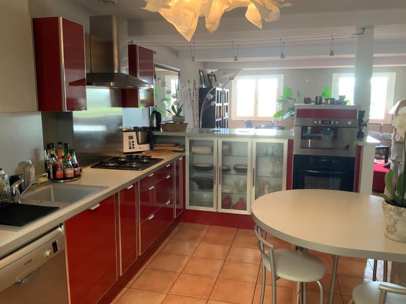 Location meublée appartement 5 pièces 110 m² à Auch (32000), 950 €