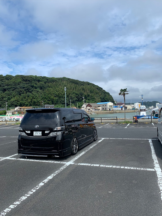 ヴェルファイアのチームローガン九州・福岡愉快な仲間達・流行りに便乗に関するカスタム事例の投稿画像2枚目