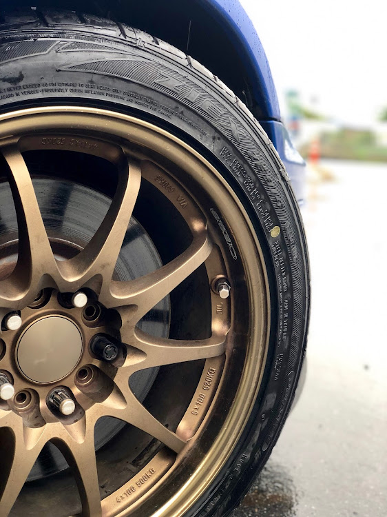 インプレッサ WRX STIのホイールナット交換・ホイール紹介・ホイールナット・セキュリティナット・CE28に関するカスタム事例の投稿画像2枚目