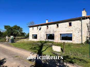 maison à Saint-Maixent-l'Ecole (79)