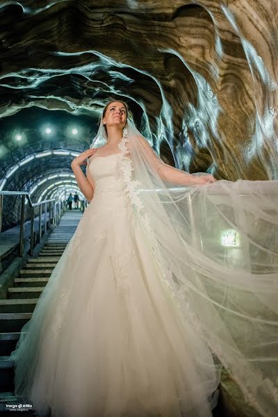 結婚式の写真家Varga Attila (vargas)。2015 3月25日の写真