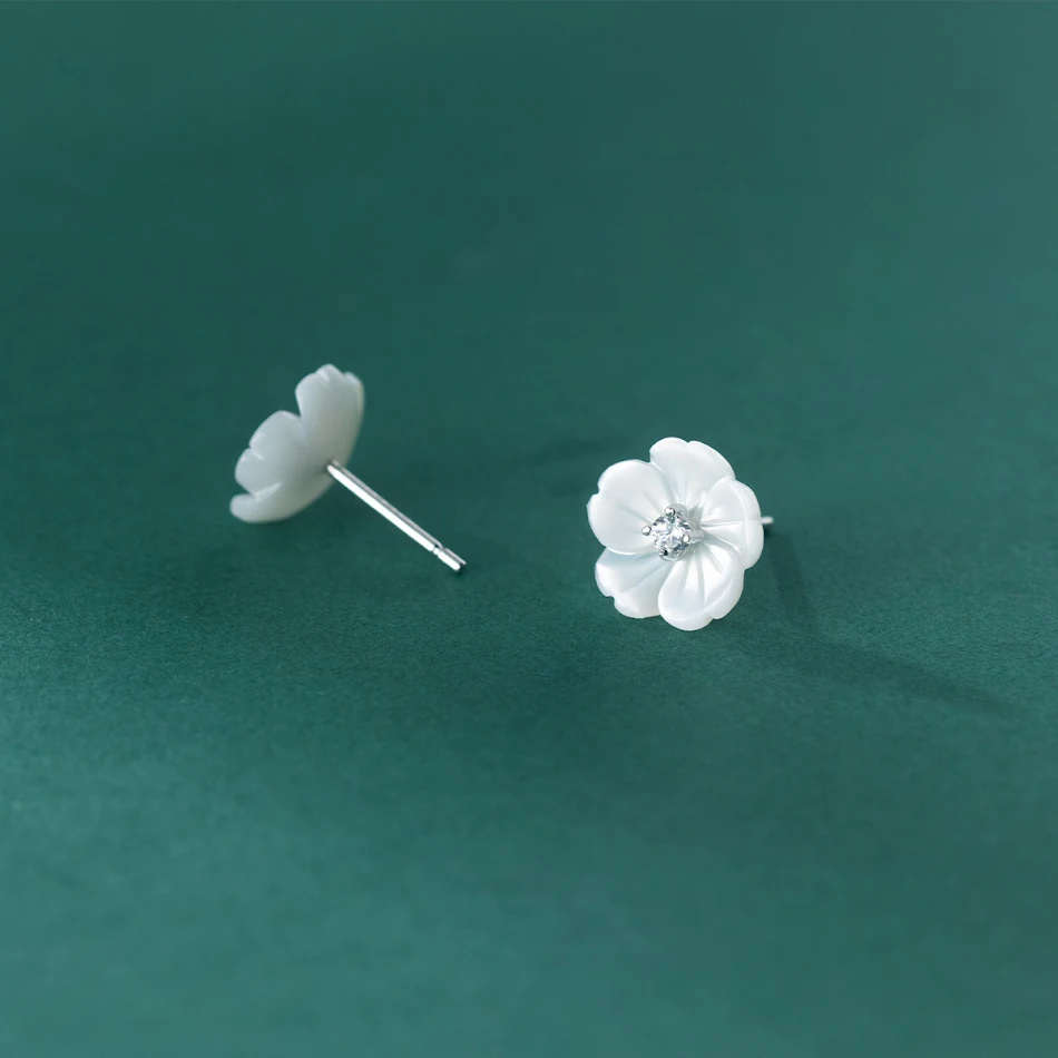 Pendientes dulces para mujer Bells Of Ireland, diseño elegante y ligero. Joyería femenina para cualquier ocasión. Regalo perfecto que aporta estilo y belleza.