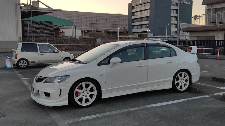 シビックのアルトワークス・放置車両・ドン・キホーテに関するカスタム事例の投稿画像1枚目