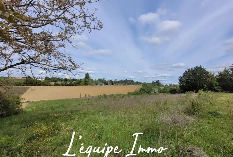  Vente Terrain à bâtir - 2 372m² à Gimont (32200) 