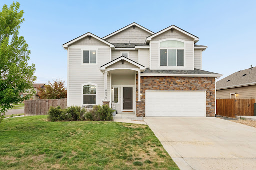 House with garden 4