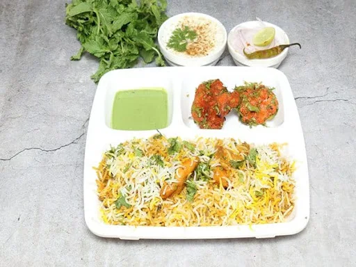 Lucknow Chicken Dum Biryani + Chicken Tikka (2 Pieces)