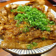 燒丼株式會社(高雄夢時代店)