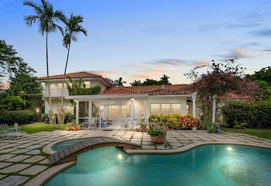 House with pool and terrace 13