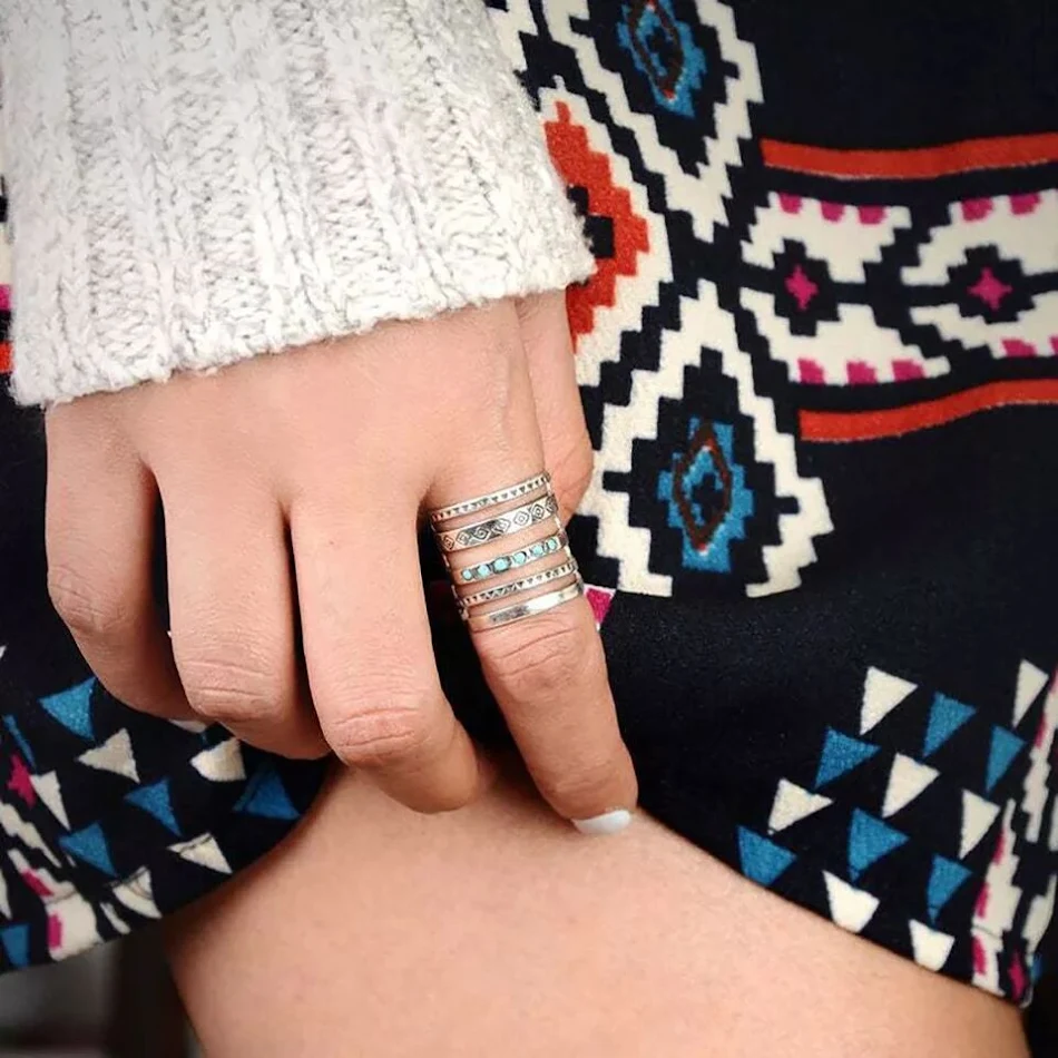 Fashion Hollowed-out Vintage Turquoise Ring, retro stijl, dames sieraad, uniek design, perfecte cadeau keuze. Een tijdloze ring.