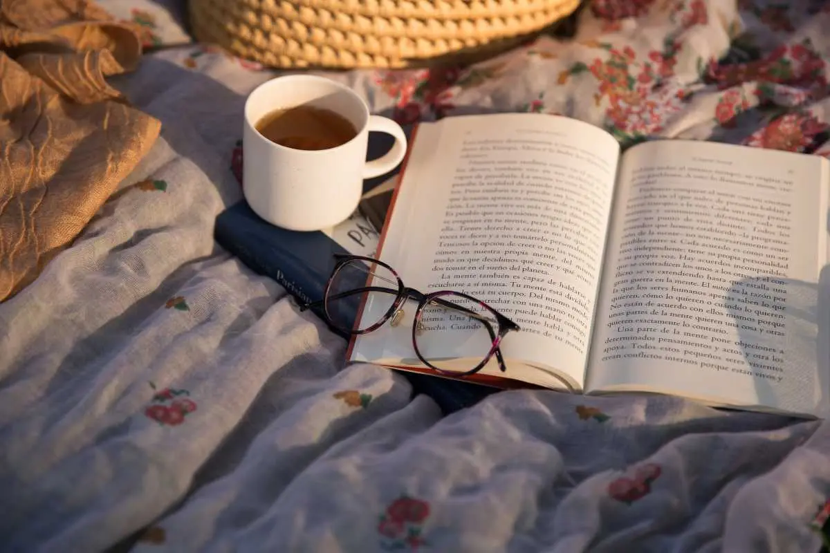  Booking quảng cáo là gì?