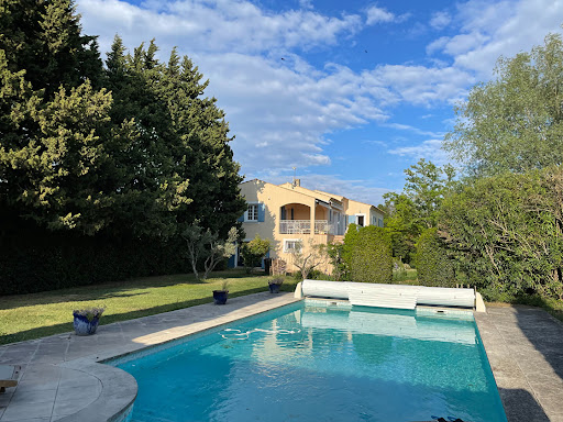 House with pool and terrace 4
