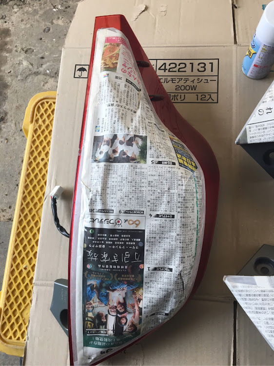 アクアのテールランプ自家塗装・失敗しても剥がせるラバースプレー・で結局、失敗（笑）に関するカスタム事例の投稿画像2枚目
