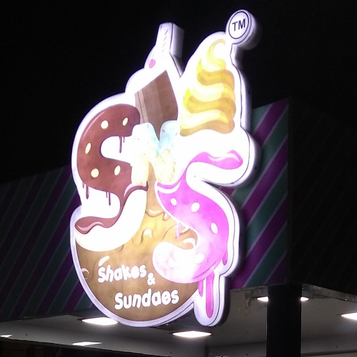 Shakes & Sundaes, Balewadi, Balewadi logo