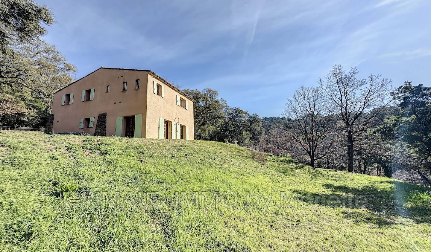 Villa avec piscine et terrasse La Garde-Freinet