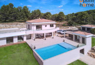 Maison avec piscine et terrasse 2