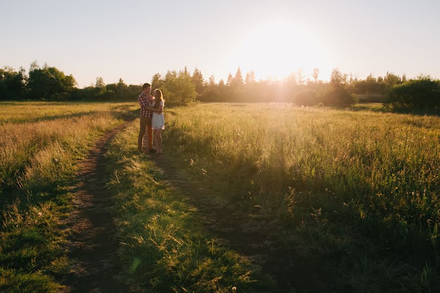 Wedding photographer Irina Seliverstova (waterlillly). Photo of 29 June 2015