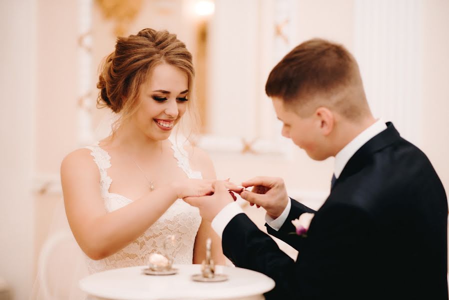 Fotógrafo de bodas Elena Pyzhikova (ellenphoto). Foto del 15 de agosto 2018