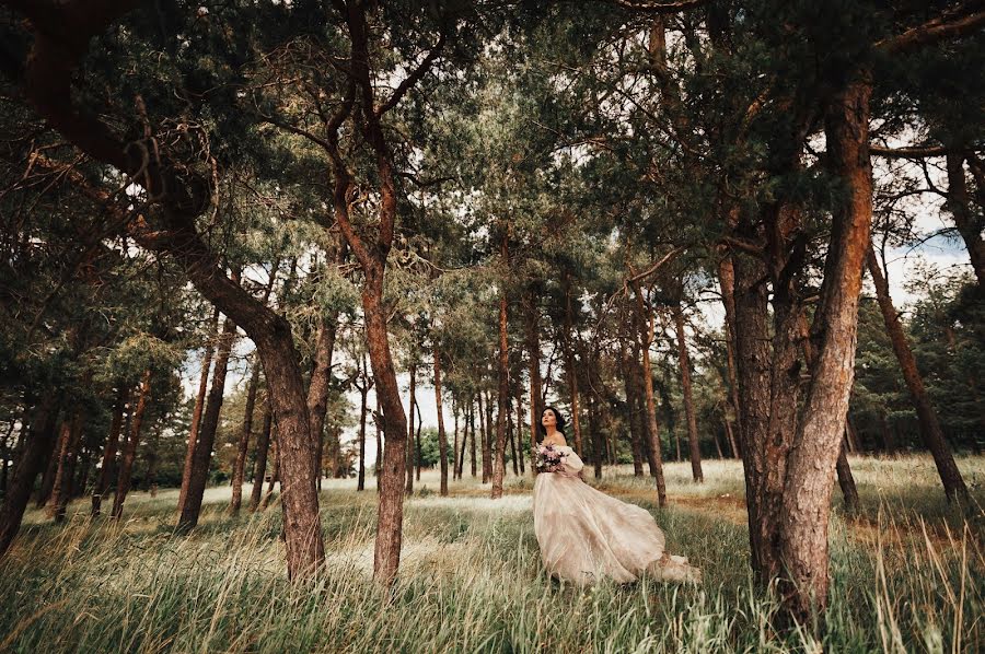 Wedding photographer Aleksandra Rodina (rodinka). Photo of 10 June 2018