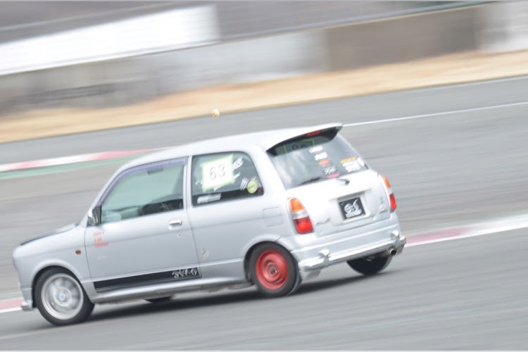 ミラのおはようございますです😉🖐・ジーノさんの修復作業・車が汚いに関するカスタム事例の投稿画像1枚目