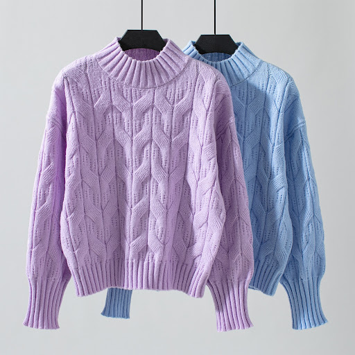 Title 15, Womens Loose Twisted Pullover