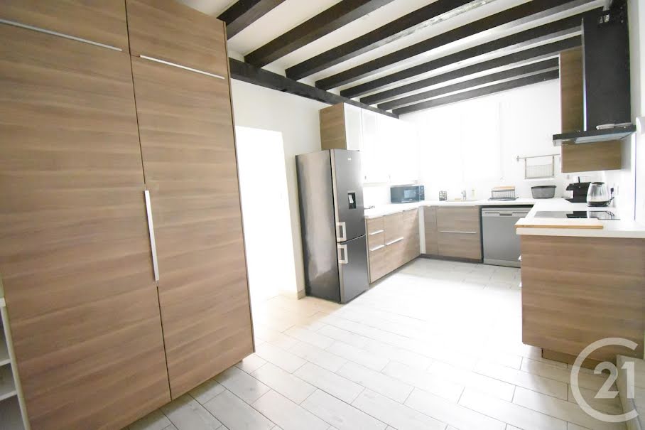 Vente maison 5 pièces 154 m² à Creuzier-le-Neuf (03300), 260 000 €