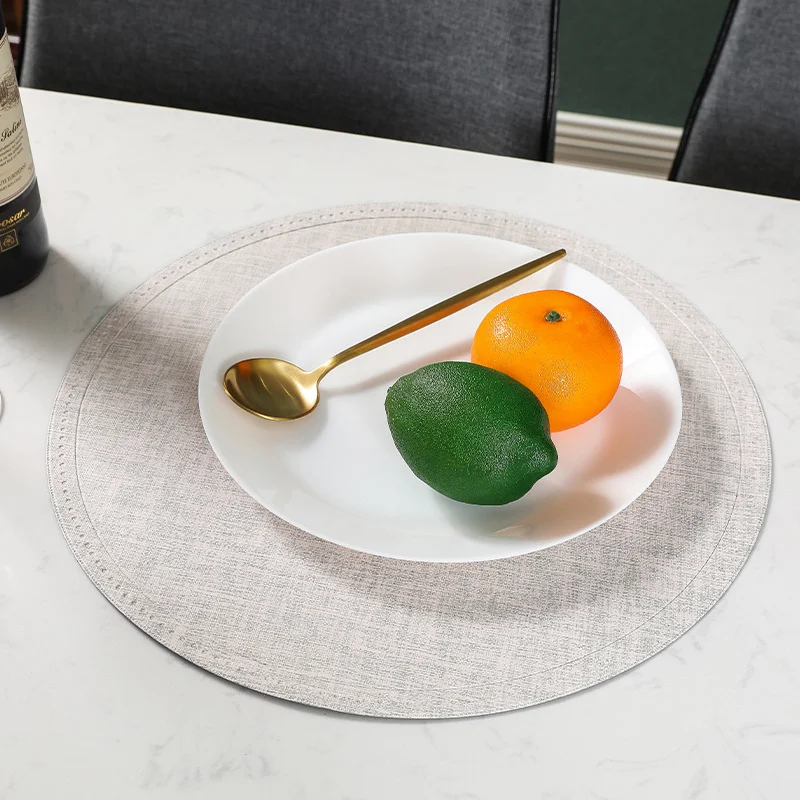 Non-slip insulated dining table mats. Protect your table from heat and prevent slipping, perfect for everyday use and di