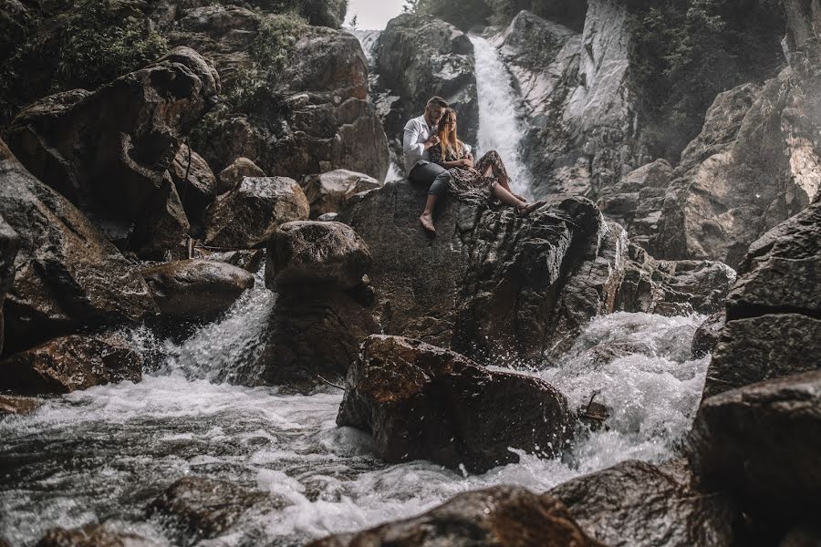 Vestuvių fotografas Popa Sorin (sorinpopa). Nuotrauka 2021 kovo 3