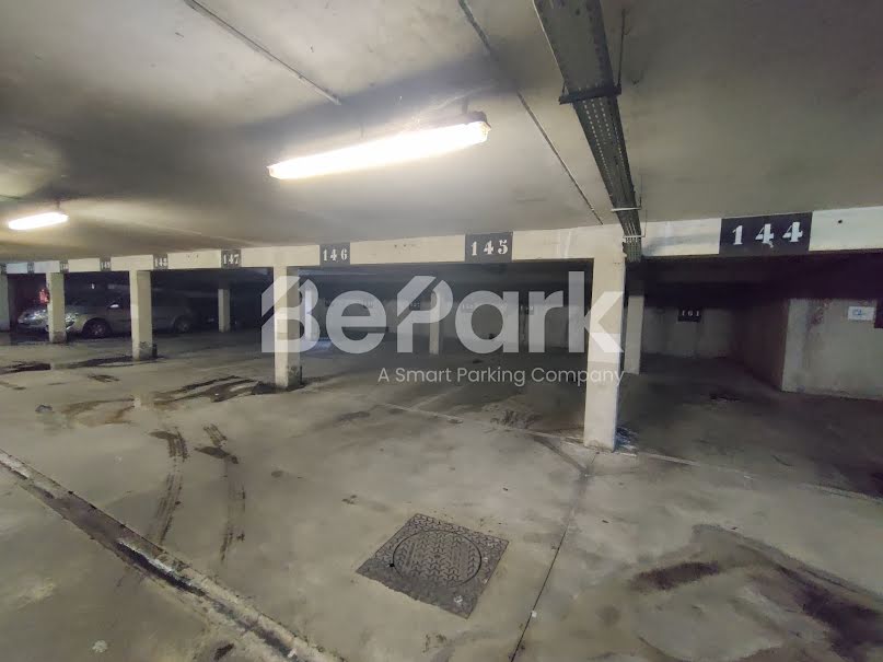 Location  parking  12 m² à Ivry-sur-Seine (94200), 90 €