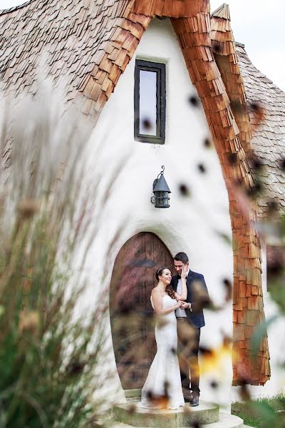 Fotógrafo de casamento Adrian Rusu (adrianrusu). Foto de 19 de outubro 2017