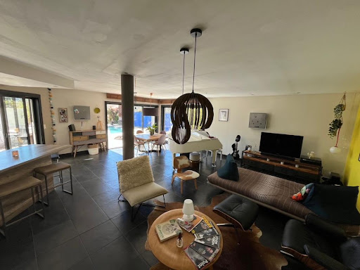 House with pool and terrace 4